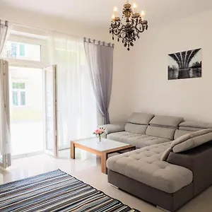 rezervirajte ovdje